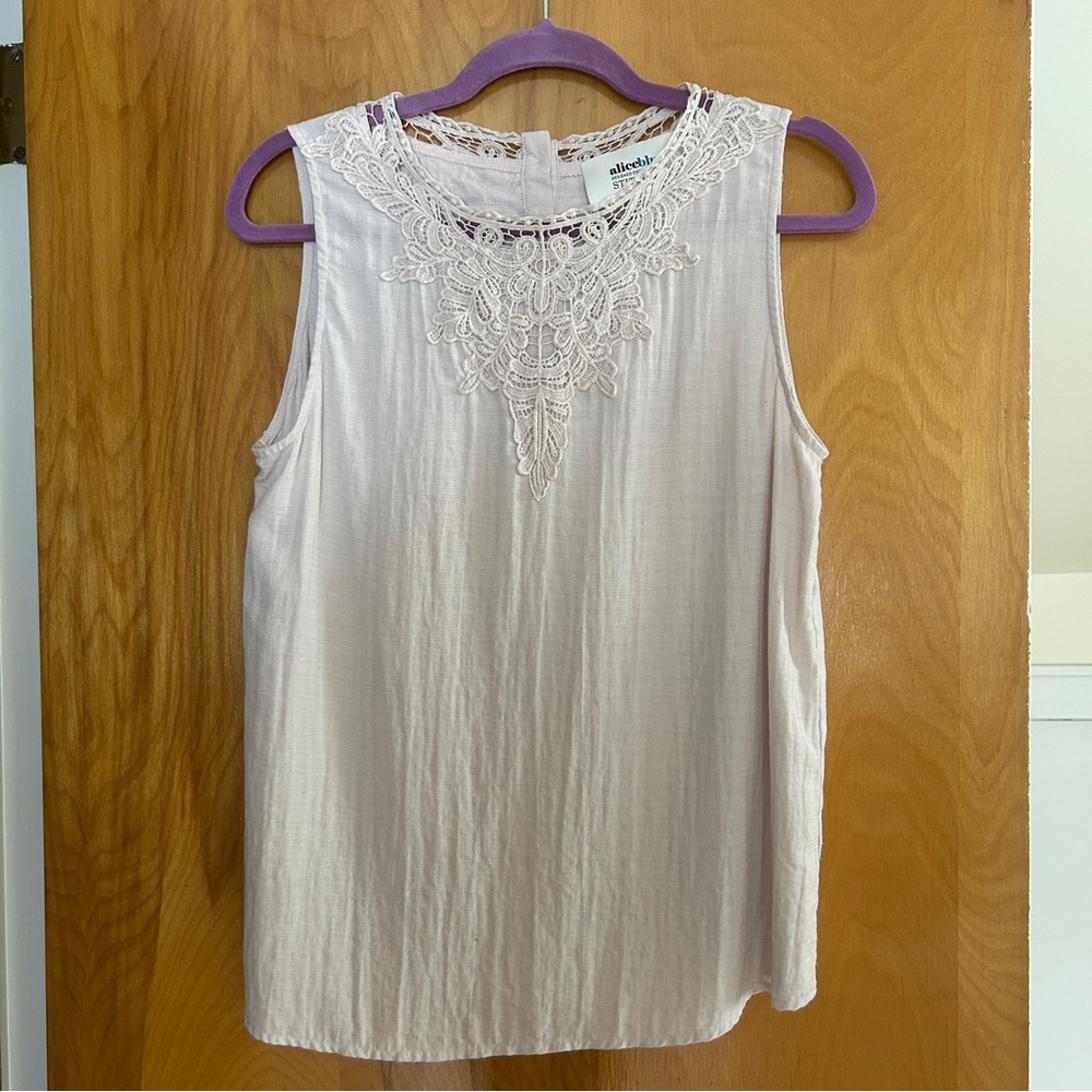 Alice Blue Sleeveless Lace Detail Top in Blush